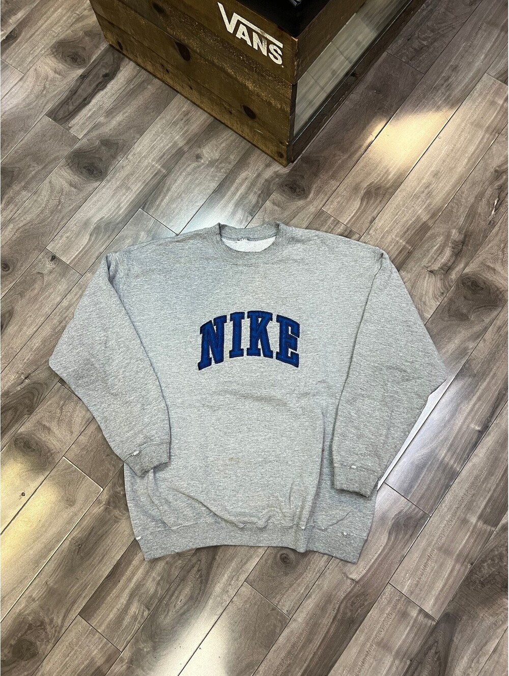 Vintage Y2K Nike Bootleg-Style Spellout Crewneck Large Grey
